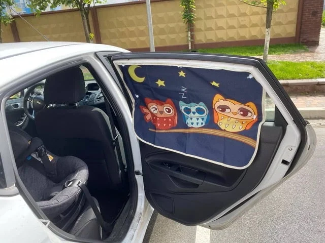 Guide to buying a car sun visor sticker