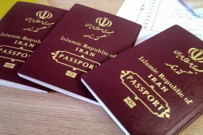 How do Iranians migrate to the UAE