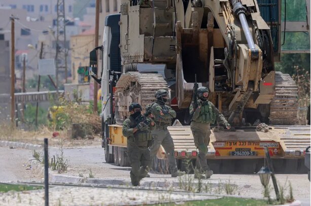 یورش نیروهای رژیم صهیونیستی به کرانه باختری و درگیری‌های شدید در غرب جنین