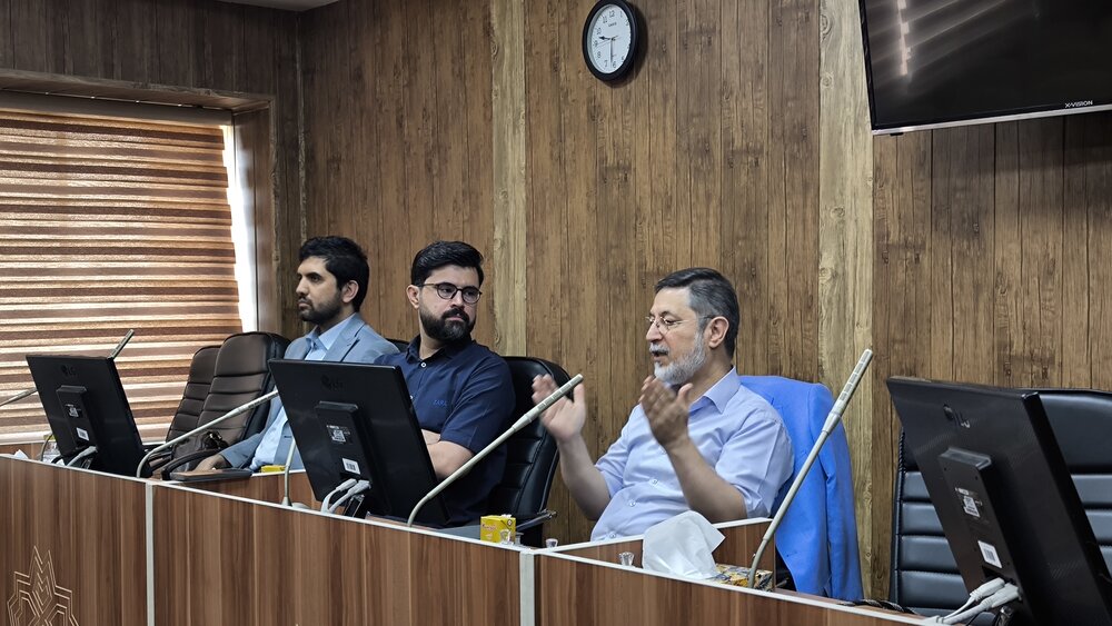 باید حق ساخت کمدی خوب انتقادی را بدهیم تا کمدی جنسی کم شود