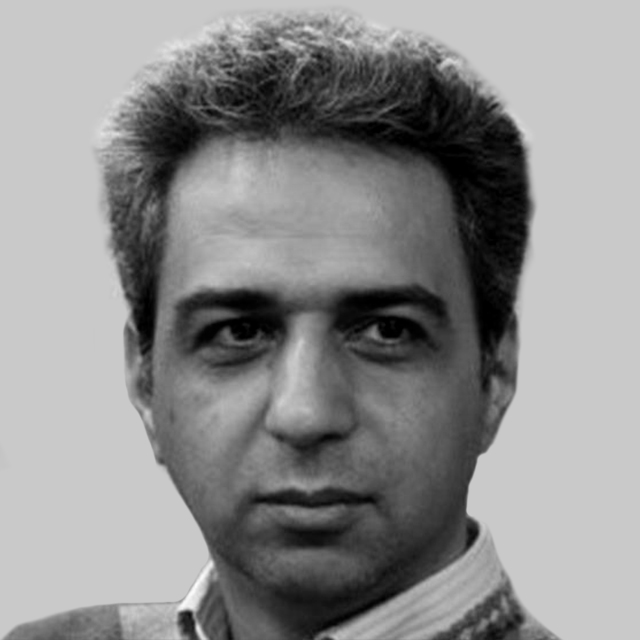 نویسنده کتاب راهپیمایی اشک ها :مهدی میرکیایی