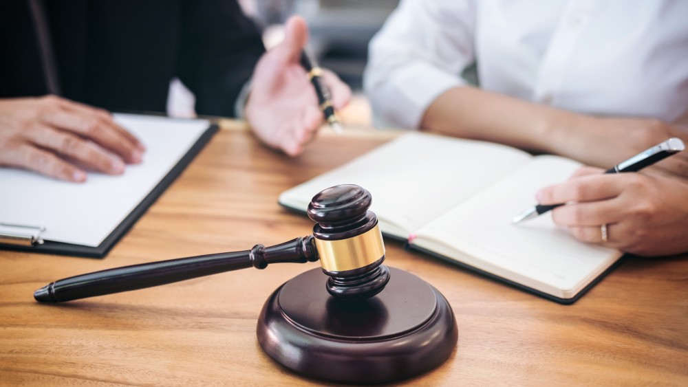 جامعه‌شناسی حقوق چیست؟ تعاریف و مفاهیم بنیادی